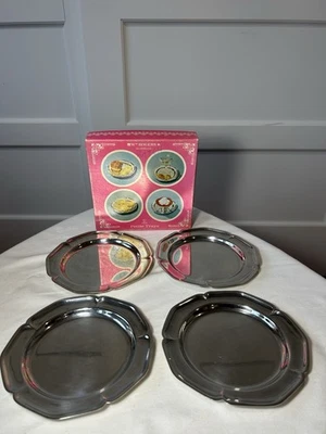 Bandejas/placas festoneadas pequeñas de 6" ~ Juego de 4 en caja original ~ WmRogers/Int’l Silver Co Foto 1 de 4