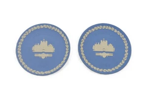 WEDGWOOD MADE IN ENGLAND 8 1/8" CHRISTMAS 1980 ST. JAMES'S PALACE PLATE - Picture 1 of 13