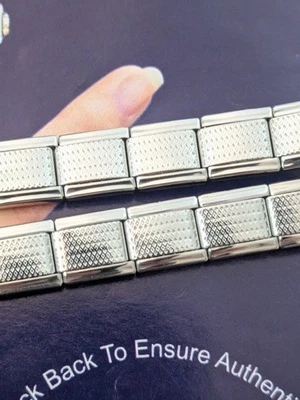 Auténtico Lote de 2 Pulseras de Inicio Zoppini Diseño Pavimentado 14 Eslabones en Cada una  Foto 1 de 4