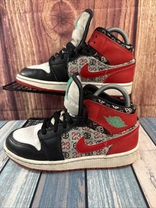 Nike Air Jordan 1 Mid SE Ugly Sweater White Green Red Black DM1208 150 Size 4.5Y - Bild 1 von 12