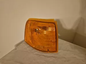 1993 to 1997 Ford Ranger Parking Side Marker Light Right Passenger Side - Picture 1 of 4