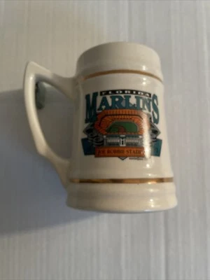 Taza inaugural Marlins 1993 #977/2500 Foto 1 de 4