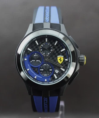 Reloj de cuarzo clásico Ferrari cronógrafo en esfera negra e indicador de fecha para hombre. Foto 1 de 4