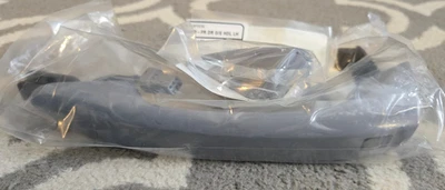 2017 - 2022 Hyundai Ioniq door handle, Drivers side (left front). Body color - Image 1 of 4