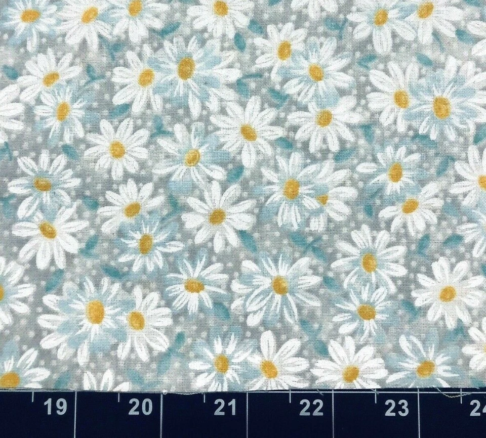 Tina Chatarra Azul Pastel Lunares Margarita Flor Embalada TELA 9"x21" ALGODÓN Foto 1 de 1