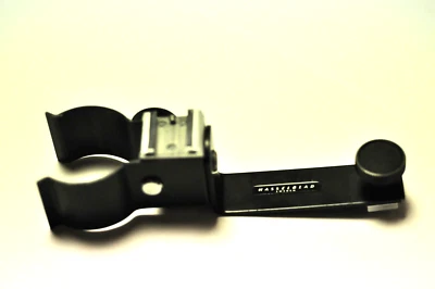 Hasselblad adjustable flash or accessory bracket. - Image 1 of 4