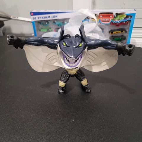 Vintage Street Sharks Mantaman Action Figure Manta Ray Streetwise Mattel 1995 Cover