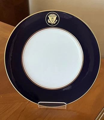 "Plato de cena presidencial Ronald Reagan USS (CVN 76) y USNL Fitz & Floyd 10 3/4""" Foto 1 de 4