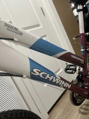Schwinn Sidewinder 2.4 FS inspirado en la mujer Foto 1 de 4