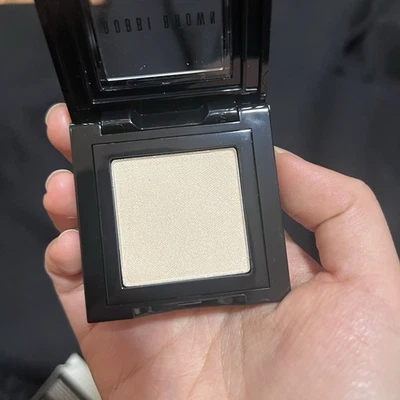 Bobbi Brown Shimmer Wash Eye Shadow Bone 16 2.8 g Full Size Discontinued - Image 1 of 4