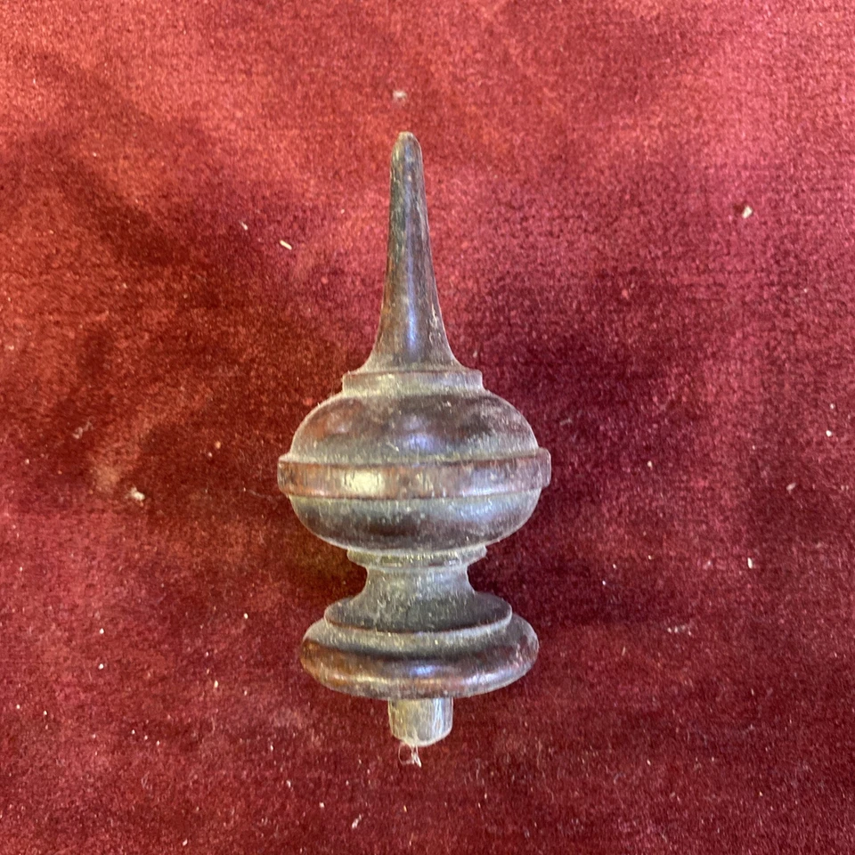 An Antique Turned Wooden Finial in Mahogany - Image 1 of 1