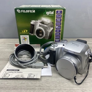 Fujifilm FinePix S Series S304 3.2MP Digital Camera WORKING - Picture 1 of 24