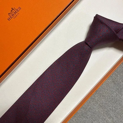 Hermes 海军蓝丝绸几何领带 8 厘米 宽 状况完好 — 第 1/4 张图片