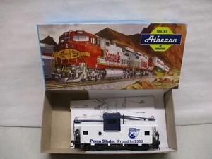 Athearn 2000 Penn State Caboose HO Scale - Picture 1 of 3