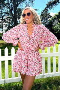 IN THE STYLE PINK FLORAL BUTTON DOWN BALLOON SLEEVE PLAYSUIT - Picture 1 of 7