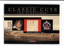 TED KLUSZEWSKI 2002 FLEER CLASSIC CUTS GAME USED BAT RELIC AX7204