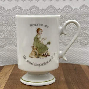 Vtg japan “Holly Hobbie” Genuine Porcelain Pedestal footed 10oz Coffee Mug 1975 - Picture 1 of 10