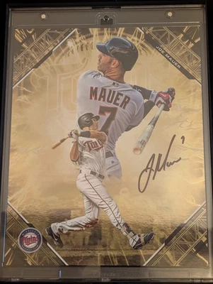 Autógrafo dorado Topps Under Wraps Emanate Joe Mauer 2025/50 gemelos patio Foto 1 de 3