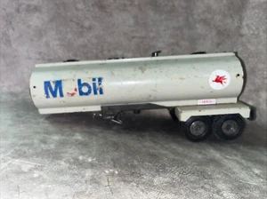 Ertl Mobil Oil Tanker Trailer - Picture 1 of 6