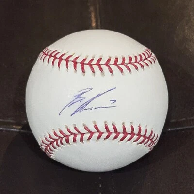 Bola de beisebol oficial autografada assinada por Ben Revere - Imagem 1 de 4