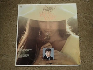 SONNY JAMES YOUNG LOVE 1969 GREEN LABEL VINYL LP CAPITOL RECORDS ST-71196 RARE - Picture 1 of 4