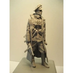 1/16 Resin Model Figure GK Soldier With A Trench Coat Unassembled Unpainted kit - Picture 1 of 12
