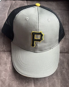 Pittsburgh Pirates "P" Gris Negro Ajustable Gorra de Béisbol Gorra Malla a Presión Espalda - Imagen 1 de 3