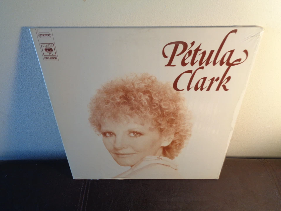 PETULA CLARK CBS FRANCE LP NEAR MINT / Soul Pop Disco / 1977 / SHRINK WRAP - Image 1 of 1