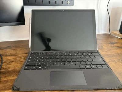 Microsoft Surface Pro 4 - Image 1 of 4