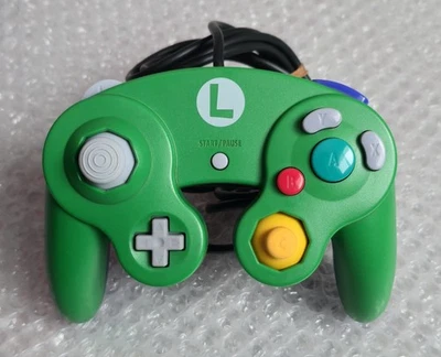 Luigi Club Nintendo Official GameCube Gamecube Controller Green  - Image 1 of 4