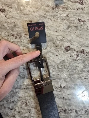 Cinturón reversible Guess para hombre talla M (34-36) negro tostado $48,00 Foto 1 de 4