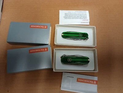 Cuchillo translúcido Victorinox Rover verde ejército suizo #73605 nuevo en caja Foto 1 de 4