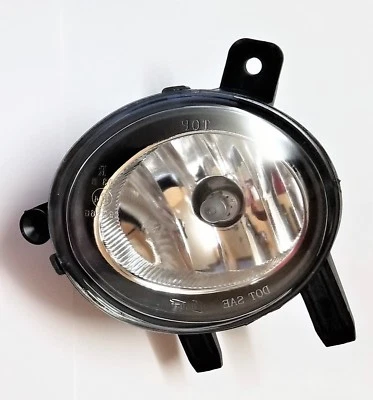 Left driver fog light for 2012 2013 2014 2015 BMW F30 320I 328I 335I sedan wagon - Image 1 of 2