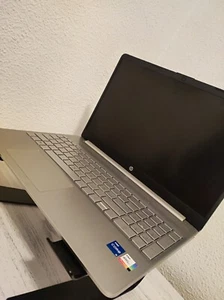 HP 15s-fq4011ns 15,6" (512GB SSD, Intel Core i5-1155G7, 2,5 GHz, 8GB RAM)... - Imagen 1 de 2