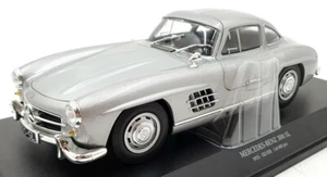 Minichamps 1/18 Scale 110 037210 - Mercedes-Benz 300 SL W198 1955 - Silver - Picture 1 of 5