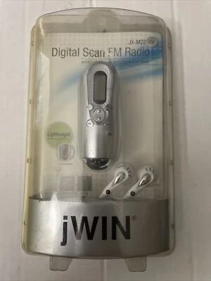 NUEVO JX-M22 Radio FM Portátil Plateado con Clip para Cinturón Y TELÉFONOS AUDITIVOS Foto 1 de 2