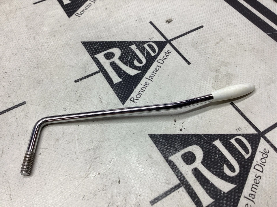 Brazo vibrato puente trémolo Squier cromado 6 mm Foto 1 de 1