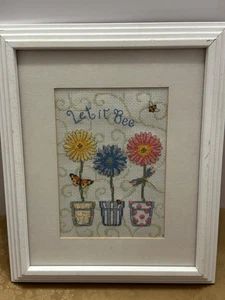 Handgefertigter fertiger & gerahmter gezählter Blumen Kreuzstich "Let it Bee" - Bild 1 von 8