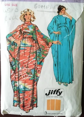 1970s SIMPLICITY 5900 -  Misses Caftan sewing pattern........ One size 10 - 16 - Image 1 of 4