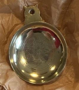 Vintage Small Brass Trinket Holder Or Wall Hanging 4” Tall  3” Wide - Picture 1 of 5