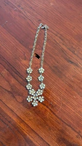 Weiße geblümte Vintage Halskette mit Strass - Bild 1 von 3