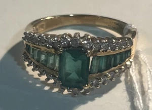 Vintage Emerald and Diamond 14k Yellow Gold Ring Size 7.5 - Picture 1 of 6