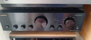 amplificatore hi fi usato Onkyo. Ottimo suono. Come nuovo,con telecomando - Foto 1 di 3