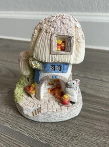 Fraser Creations Charlie's Cheese Store Maus & Pilzhaus Figur - Bild 1 von 7