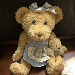 Vintage 14 Zoll Golden Bear Co Ltd Plüschtier Stofftier Bär in einer Schürze mit Baby SELTEN - Bild 1 von 8