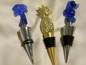3 WINE BOTTLE CLASSIC STOPPERS:GOLD PALM TREE,BLUE GLASS SEA HORSE,& PALMTREE - Picture 1 of 4