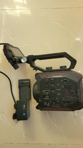 Panasonic AU-EVA1 5.7K Super 35 Handheld Cinema Camera EF Mount 1195H - Picture 1 of 12