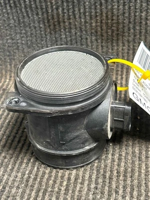 Fits 2007-2008 GMC Acadia Air Flow Meter OEM:15911983 - Imagem 1 de 4