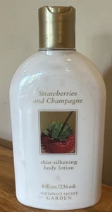Victoria's Secret Erdbeeren & Champagner Hautseidende Bodylotion Vintage - LESEN - Bild 1 von 6