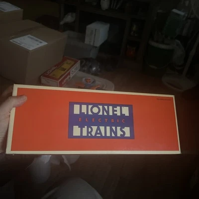 Lionel Non Powered Amtrak FA-2-ALCO 6-18937 - Image 1 of 2